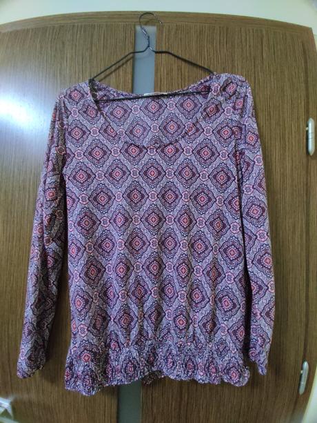 Lahka buzka malo nosena so zaujimavym vzorom, camaieu,l