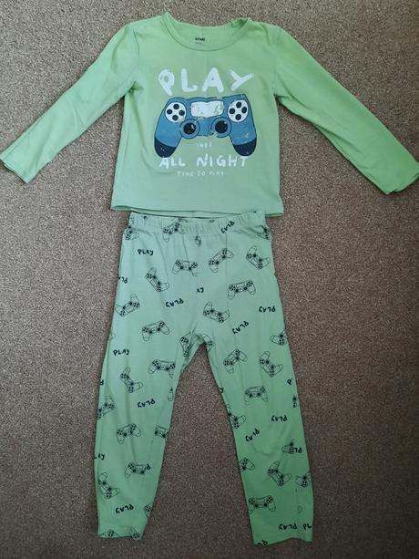 Pyžamo, sinsay,110