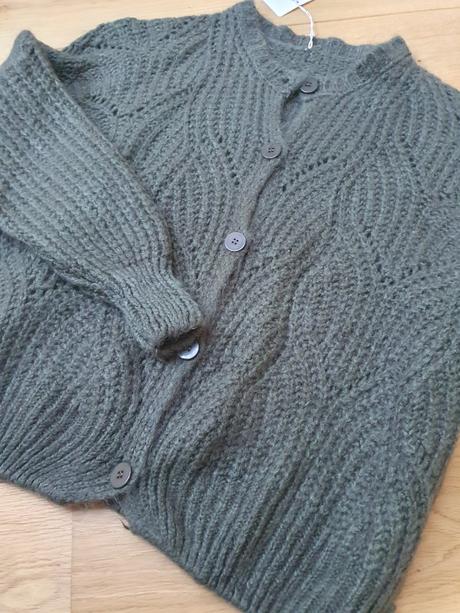 Pletený svetrík, l