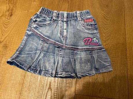 Dievčenská sukňa, 92