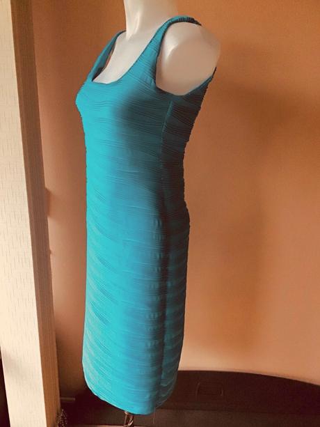 Krasne štrukturované šaty /67, 40