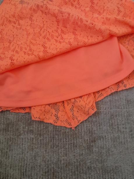 Predám dievčenské tielko, 152