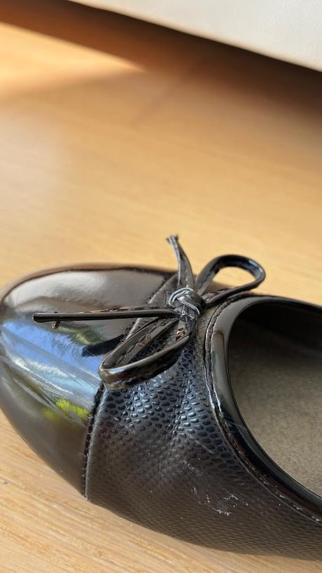 Dievčenské lakované baleríny, 35