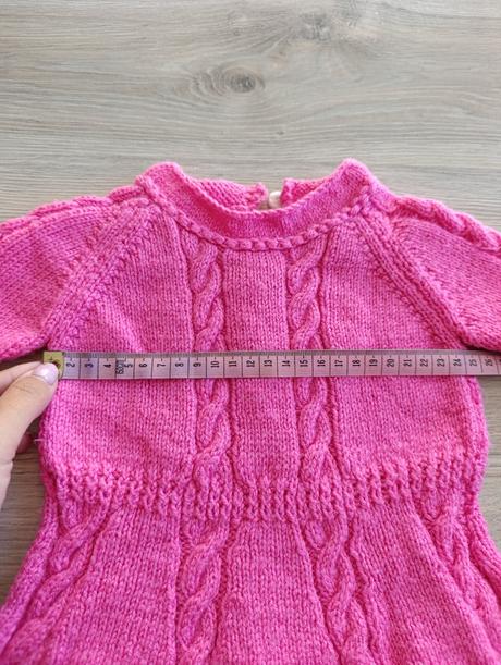 Dievčenské pletené šaty, 80