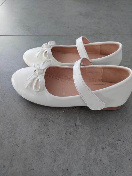 Krásne biele balerinky super stav, 28