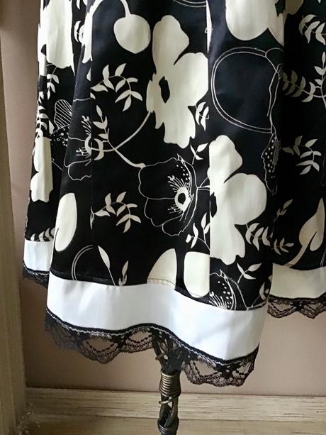 Saténové šaty s trblietkami you you, 38