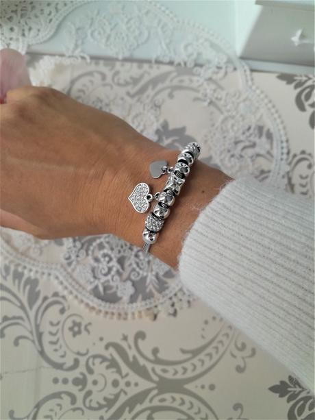 Náramok so srdiečkami,