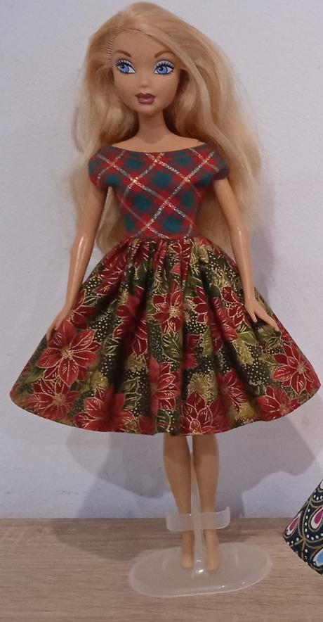 Vianočné šaty pre barbie, 