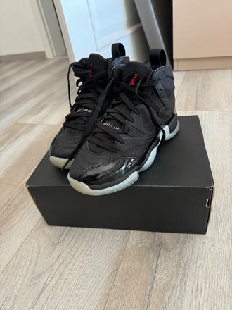 Tenisky jordan 36,5 cierne kozene chlapec, 36