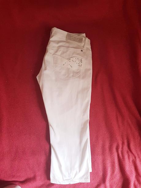 Biele 3/4 nohavice zn.phard, 28
