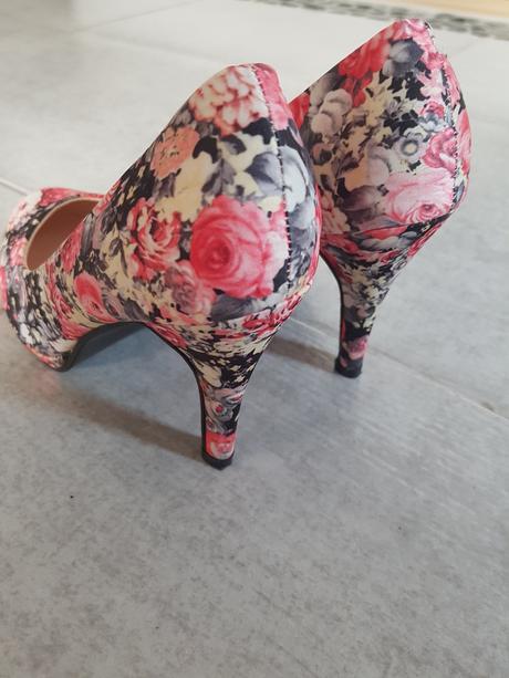 Dámske topánky lodičky, 37