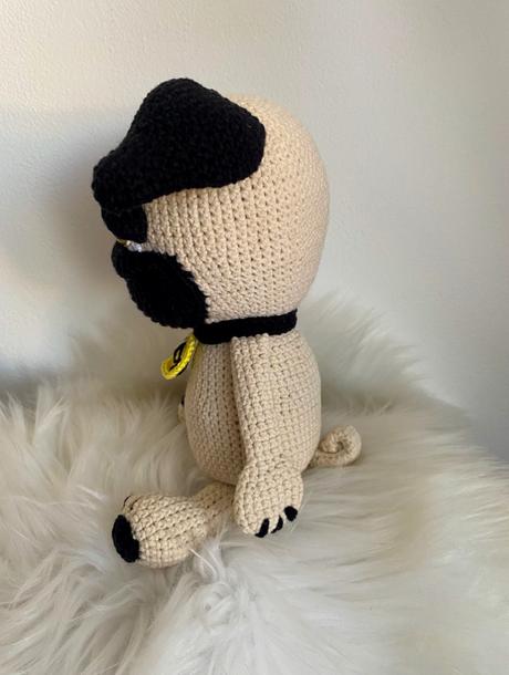 Háčkovaný psík mopsík,