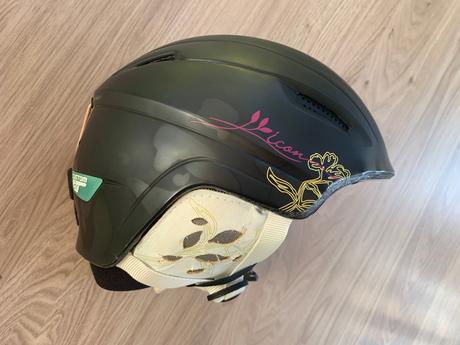 Dámska lyžiarska prilba, m