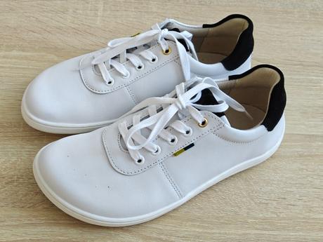 Royale - white & black 37 p142, be lenka,37