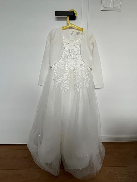 Šaty na sv. prijímanie, 140