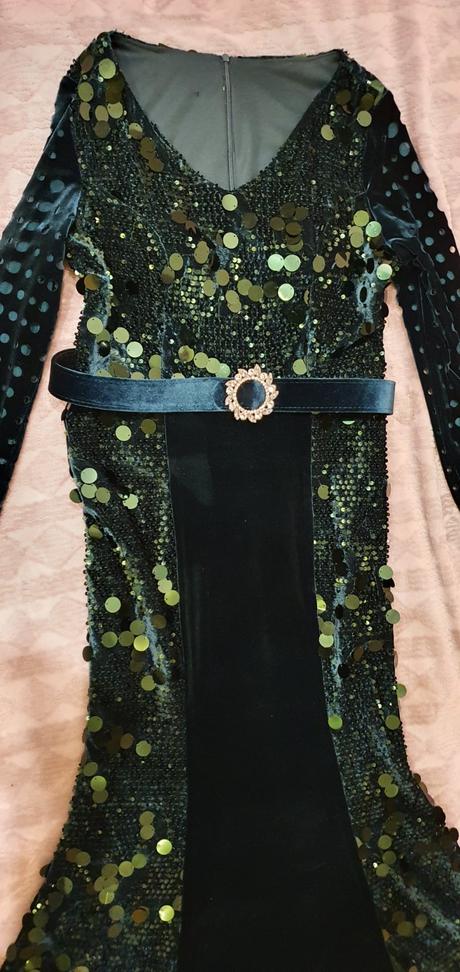 Spolocenske saty, 40