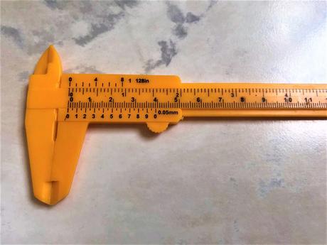 Posuvné meradlo / šublera, 