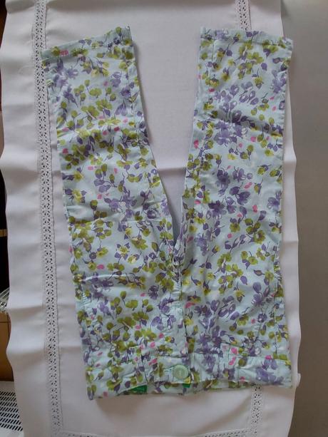 Krasne 7/8nohavicky, benetton,110