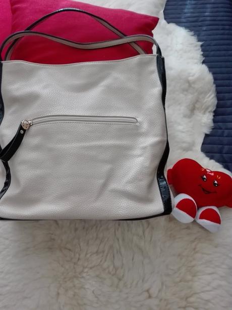 Kabelka -gussaci-do ruky,aj na rameno, 