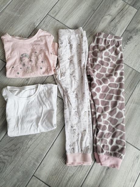 Pyžamka 104/110, 104