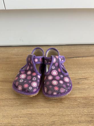 Dievčenské papučky, beda,24