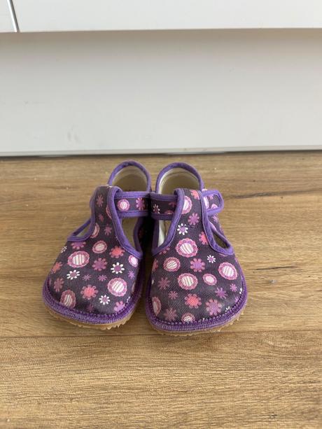 Dievčenské papučky, beda,24
