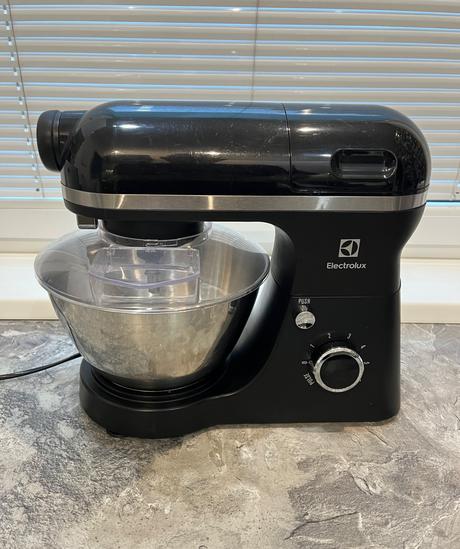 Electrolux ekm 3700 kuchynský robot, electrolux