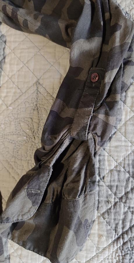 Krásna maskáčová košela s, s