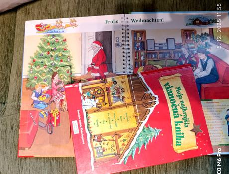 Veľká vianočná kniha s okienkami,