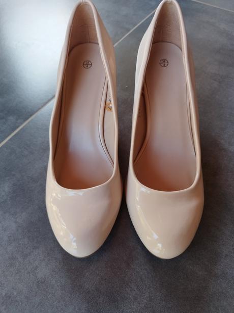 Béžové lodičky, 37