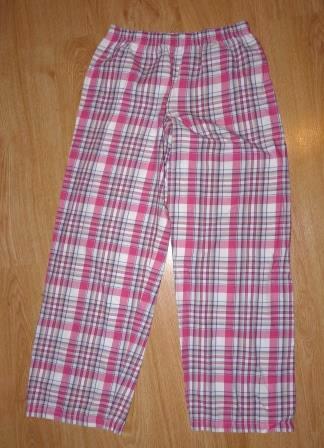 Kockovane nohavice, 146