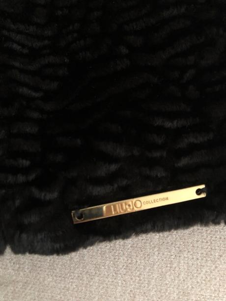 Liu jo prírodná kozusina, liu jo,158