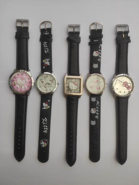 Elegantné hello kitty hodinky,