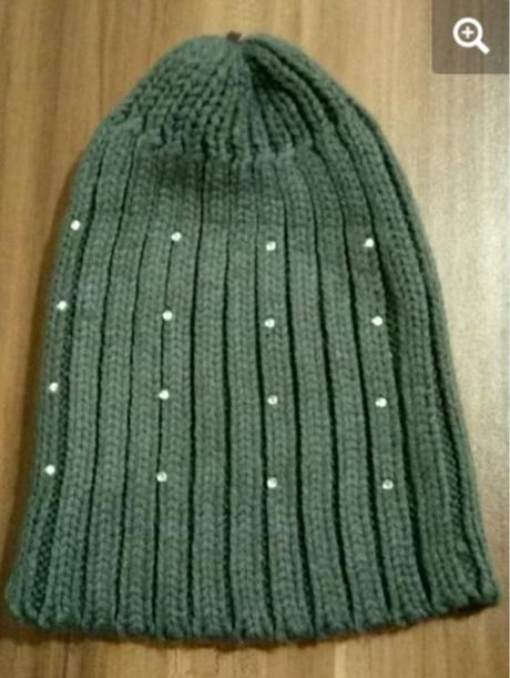 Čiapka s kamienkami, 