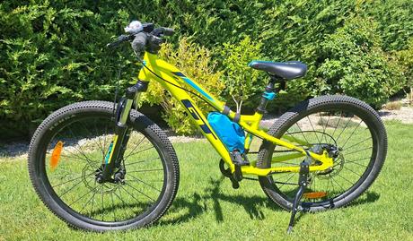 Bicykel gt stomper ace, 24