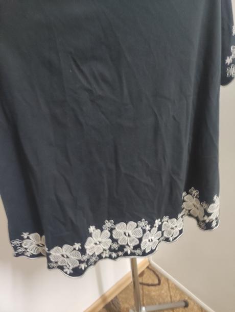 Vyšívaný top 54-56, 4xl
