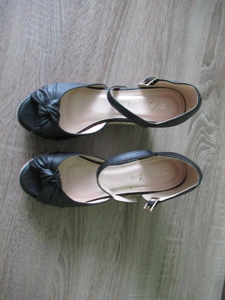 Čierne polosandálky, 37