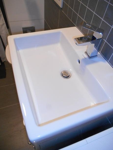 Umývadlo duravit 600 x 470,