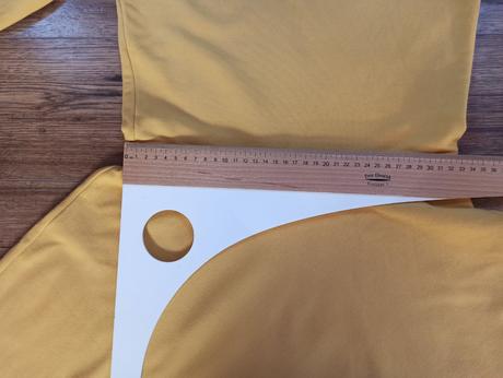 Žlté úpletové šaty, 38