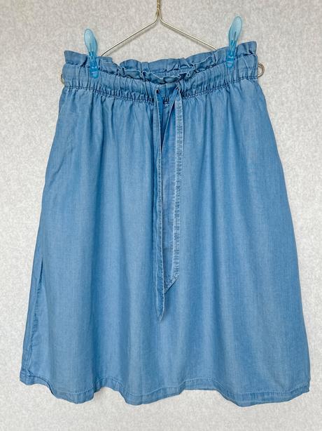 Denim sukňa s vreckami, s