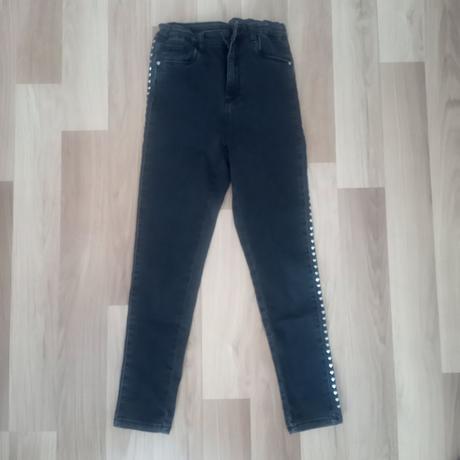 Dievčenské džínsy, 146