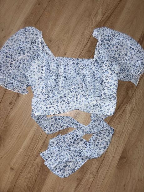 Crop top fb sister xxs /xs, new yorker,32 / 34 / xs