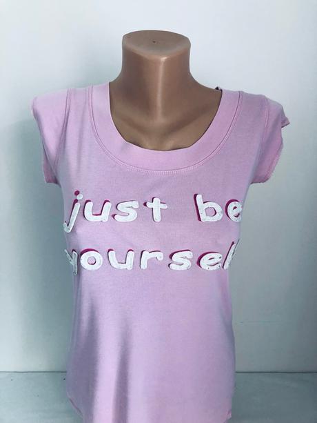 Tričko - just be yourself s/m, s
