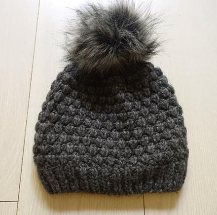 Dámska zimná čiapka, s