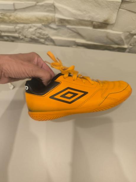 Turfy umbro, 30