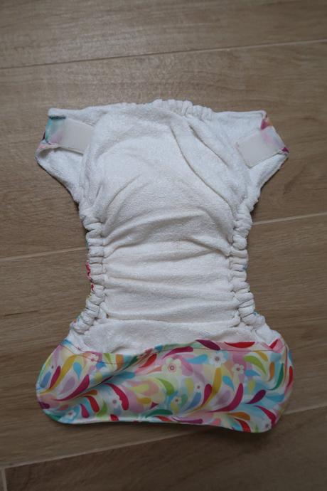 Kapsová plenka aio - floral, majab