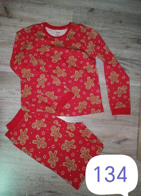Vianočné pyžamo, sinsay,134