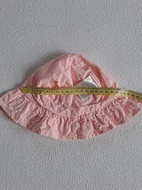 Dievcensky klobuk proti slnku s dierovanou vysivko, h&m,80