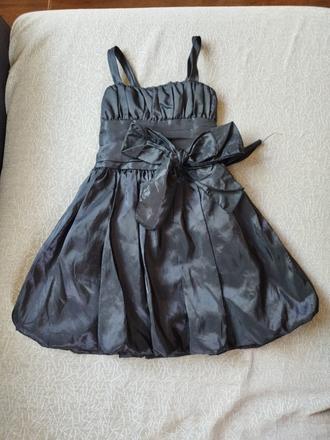 Krásne saténové šaty pre malú slečnu, 110