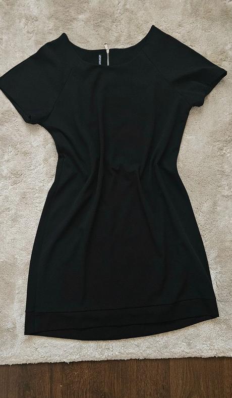 Kratke cierne saty v. 42, 42